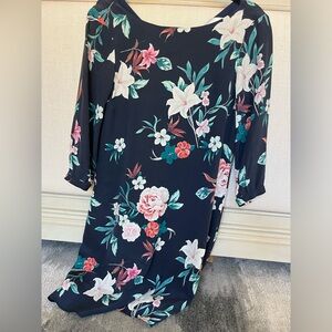 Amour Vert Haley Shift Dress - floral and navy 100% silk XS